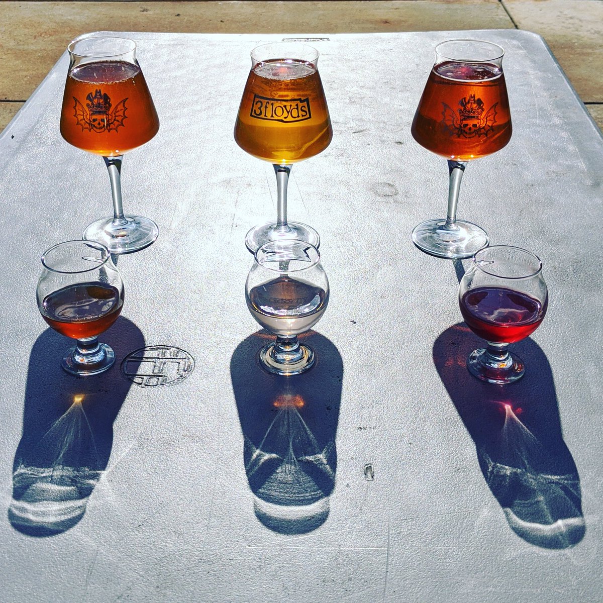 3 Floyds Taproom tweet media