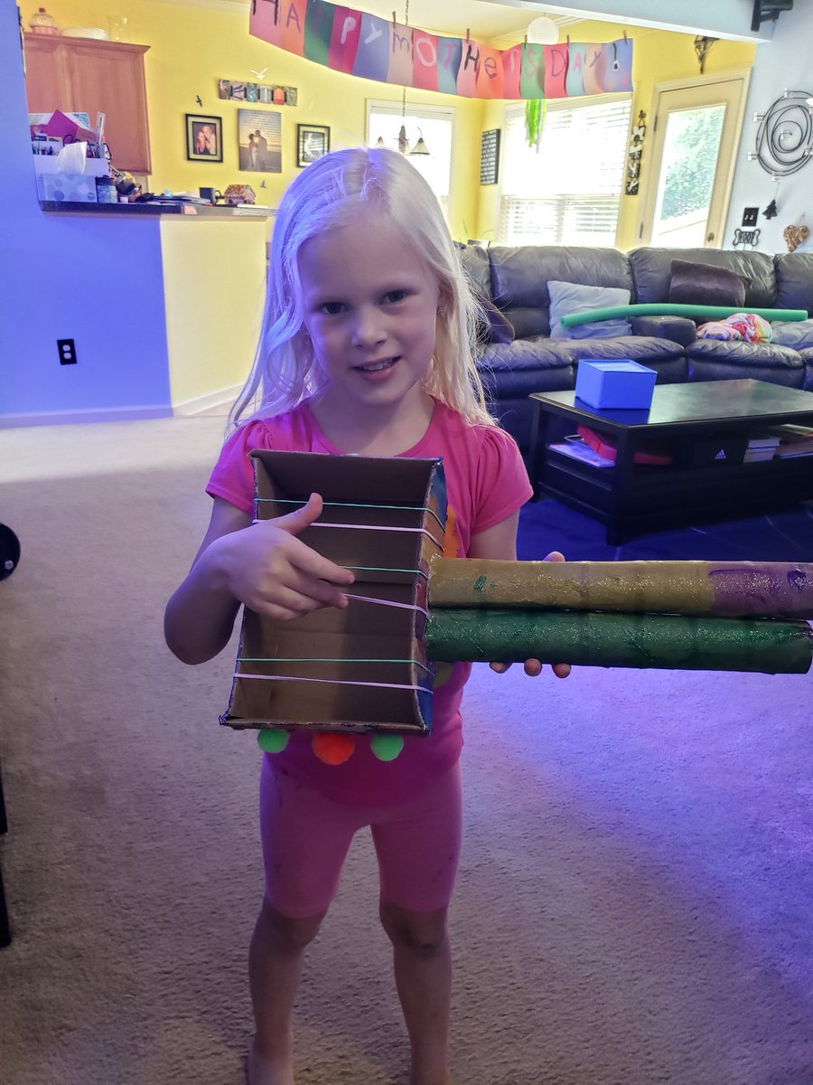 jensexton4183's tweet photo. @mccallprimary1 @LoriWebber9 @GabeDisser 

She's just such a natural! Learning how to make instruments. Thanks for the great idea Mrs Lawrence! https://t.co/42u7Rn6uoY