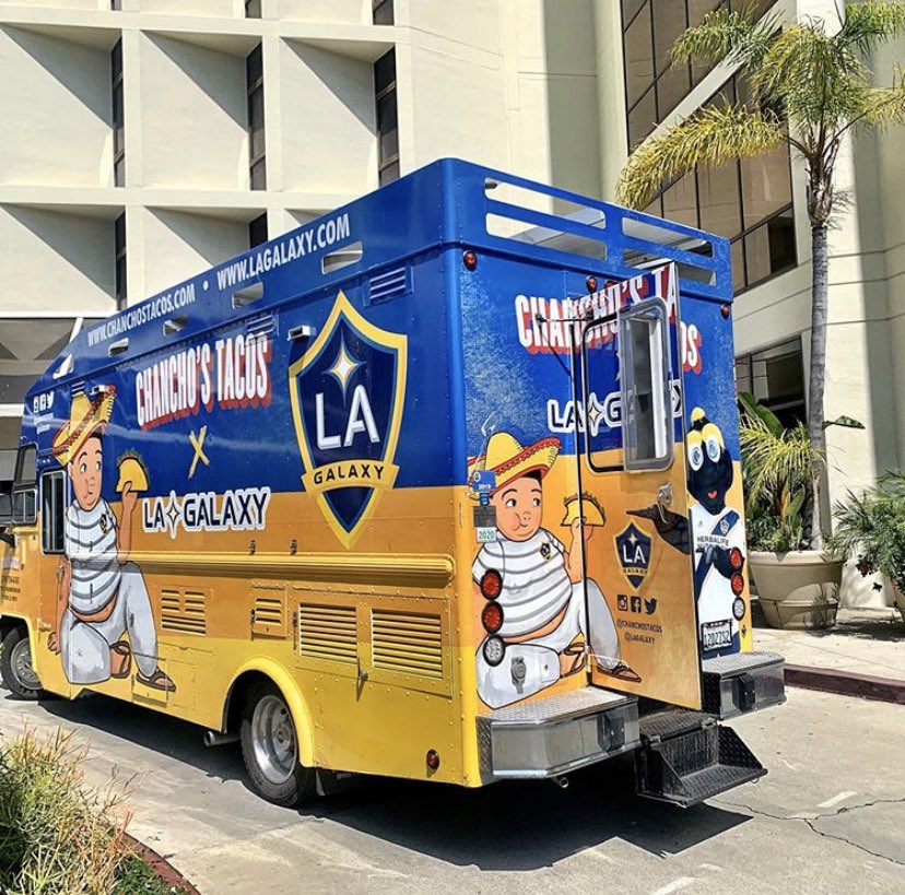 Thank you 📸: @claudiag_breal22 for all the amazing photos 🌮 It was a pleasure working with the @lagalaxy again ⚽️ To serve those heroes on the front line today👩🏻‍⚕️ 👨🏻‍⚕️ 🦸🏻‍♀️ 🦸🏻‍♂️
