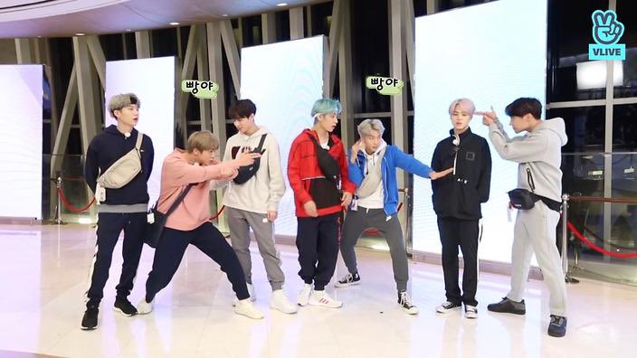 BTS funny poses: a chaotic thread  #BTSARMY  @BTS_twt  #방탄소년단  