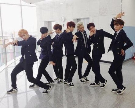 BTS funny poses: a chaotic thread  #BTSARMY  @BTS_twt  #방탄소년단  