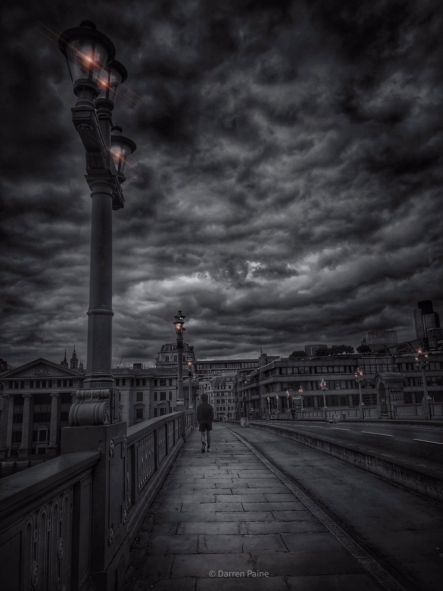 #London #lockdown #england #bridge #sky #dark #moody #lights #street #COVIDー19 #empty #desolation #alone #quiet <a href="/BBCBreaking/">BBC Breaking News</a> #work #SocialDistancing #photography #blackandwhitephotography