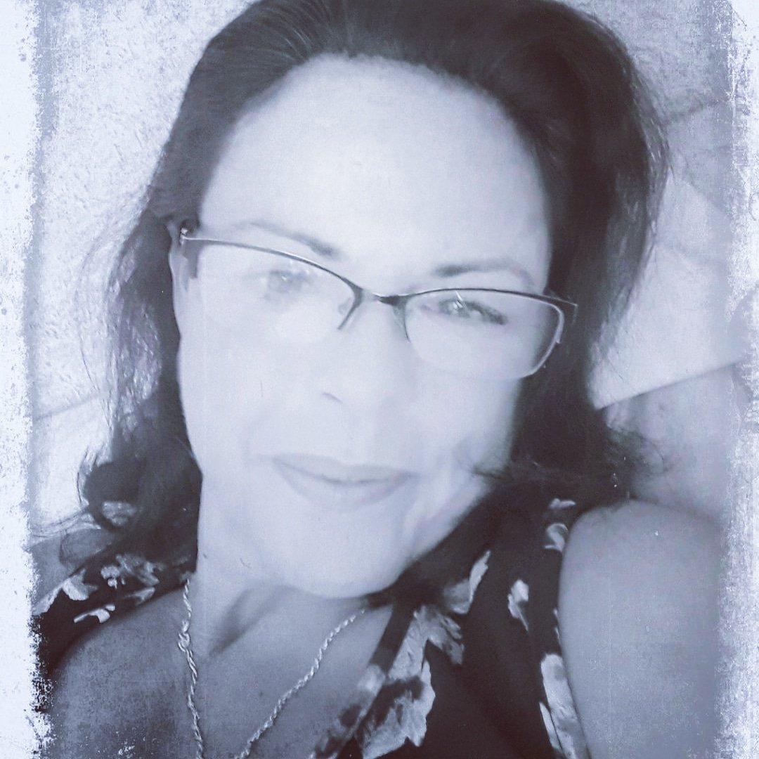 sary_nevarez's tweet photo. A veces... 
El viaje hacia la libertad, parece ir por una alcantarilla, pero al final, todo cagado, llegarás al mar, a la playa y VOLARÁS!!! 🤗💖🎤🎶🌟🥰

#befree
#surewhynot
#haciendoladiferencia #sarynevarez #nomecambiopornadie #bemagicbefree
#reflexionesguajoloteras https://t.co/IXMuHCrnC6
