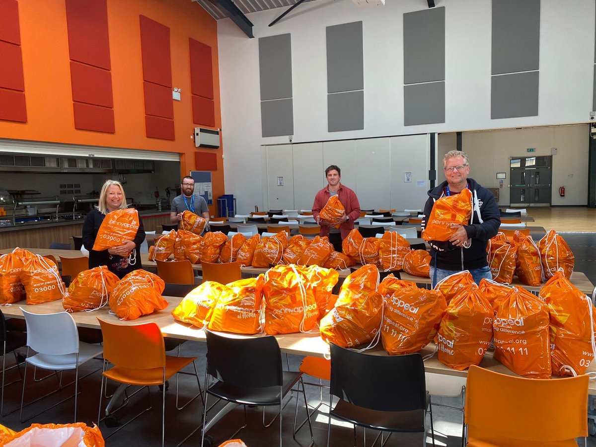 BreezerK12's tweet photo. Overwhelmed by the generosity of our staff, family and friends with their donations for our food bank for our vulnerable students. Thank you so much xx ❤️. Food parcels have been made up today and will be collected by families tomorrow xx 😘#Dixonskings https://t.co/0IQh4mopqy