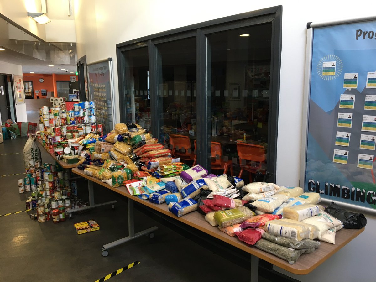 BreezerK12's tweet photo. Overwhelmed by the generosity of our staff, family and friends with their donations for our food bank for our vulnerable students. Thank you so much xx ❤️. Food parcels have been made up today and will be collected by families tomorrow xx 😘#Dixonskings https://t.co/0IQh4mopqy
