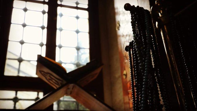 Huzur on kısım ise, dokuzu susmaktır.
Hazreti Ömer Radıyallahu anh