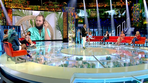 Supervivientes's tweet photo. Belén Rodríguez: "Estoy seguro que le pidió a su madre que mintiera"

🔄 Piensa lo mismo
❤️ No pienso lo mismo

https://t.co/0VDDGXiL77 #SVÚltimaHora https://t.co/J36iGBFc4f