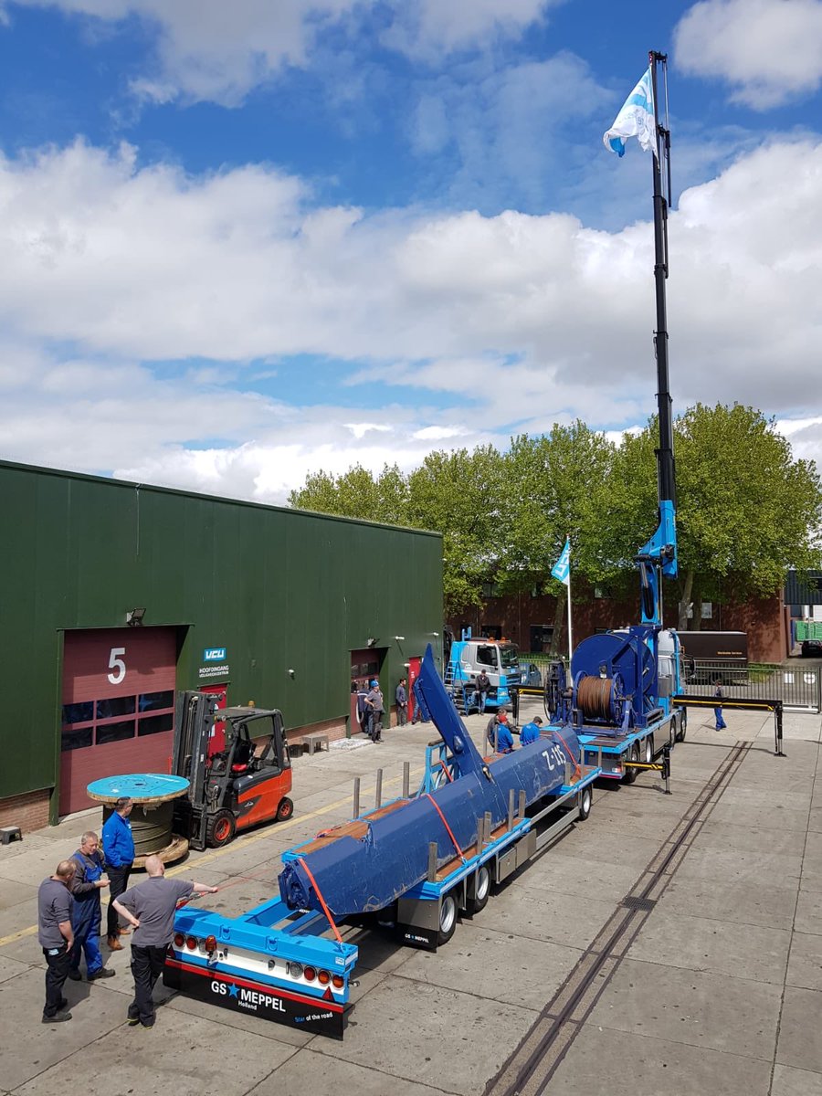 AlbertVCU's tweet photo. Nieuwe truck voor onze Leden en klanten vandaag in gebruik genomen met dank aan #HSE #GSMeppel #SentWaninge #VDA #DAF #Palfinger #Service https://t.co/S8QQwP0p2N