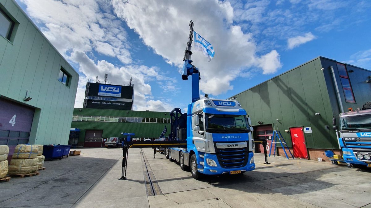 AlbertVCU's tweet photo. Nieuwe truck voor onze Leden en klanten vandaag in gebruik genomen met dank aan #HSE #GSMeppel #SentWaninge #VDA #DAF #Palfinger #Service https://t.co/S8QQwP0p2N