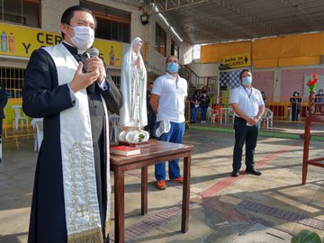 View image on Twitter