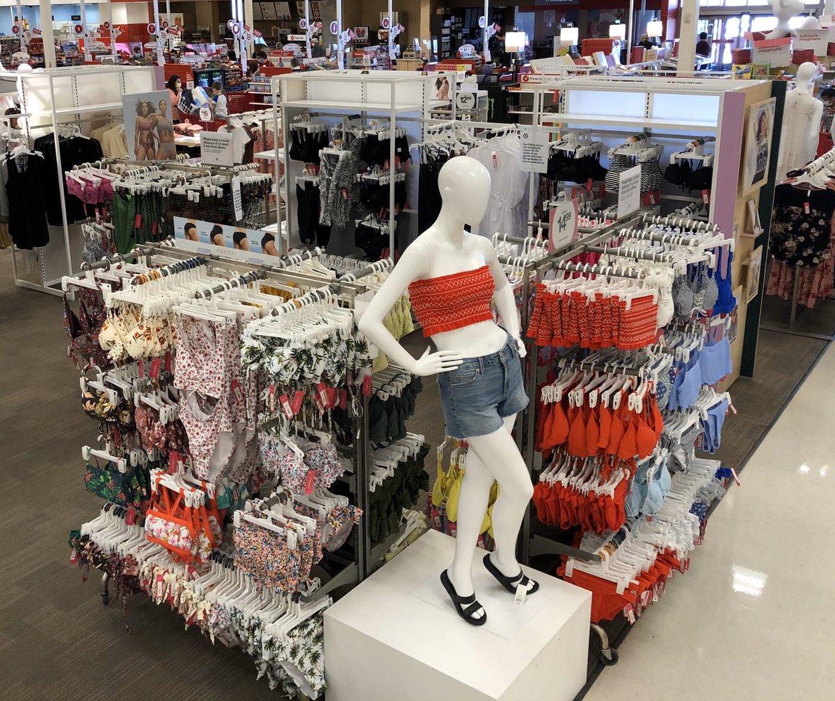 vmsouthshore's tweet image. Here’s to the red white and blue! Holiday ready for our guest at #2532 @CP_Target @CarlyAtTarget @Puneet_Math @Djoumbarry