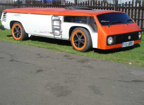 QuirkyRides's tweet photo. The #VanCake by #AndySaunders This #VW #Volkswagen Type 25 #camper got #chopped from 7'7" to 3'3" It's a @GWR #guinnessworldrecord for lowest van in the world https://t.co/ORtMgkTeC4