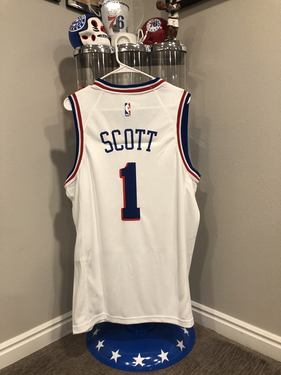 The_PhifthQ's tweet image. 🐝 Mike Scott Giveaway 🐝 

Sixers vs Nets Game 4 jersey 
 - Game Winner 

Winner announced at 9pm on Sunday. 

To enter: 

1️⃣ RT
2️⃣ Follow @The_PhifthQ 
3️⃣ Follow @JoshReynolds24