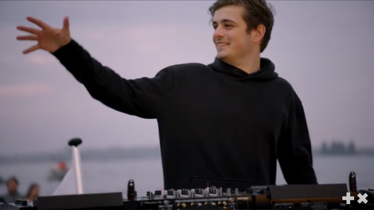 Yuuta1344's tweet photo. @MartinGarrix
#Martingarix
Happybirthday🎉大好きなMartin❤️
🇳🇱🇯🇵 https://t.co/Bg1ad0ForG