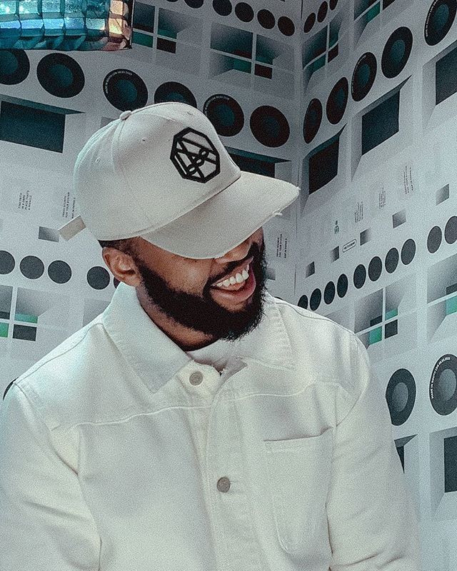 TRNDSTUK's tweet photo. Get connected with @jordsonline on-set during his @rap.in.paper performance. Jords delivered his freestyle on a gift wrapped backdrop designed by @paq.works

📸 https://t.co/LlZpiBmZ5O via https://t.co/ndDTBojFhz https://t.co/jf3wpgbQVp