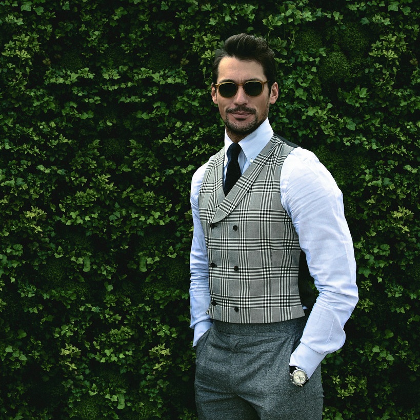 CodedTechie's tweet image. "Professor!" Killian called out as he spotted @WineAndOldBooks walking across campus. "Professor Adamos!"