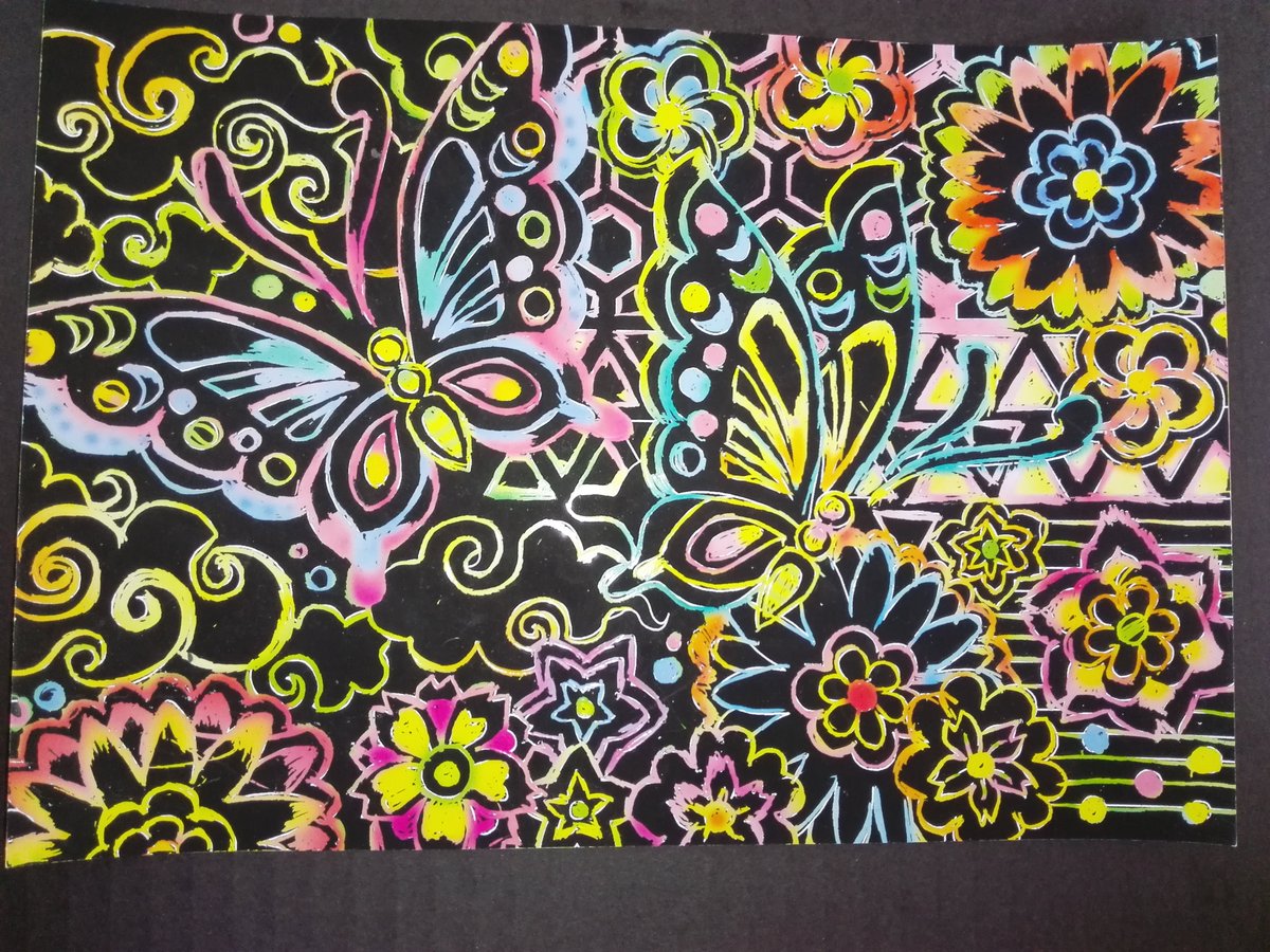 Sakura Ririsu スクラッチアートシート癒しの花模様と花の園 １００円均一ダイソーで購入してハマってしまった 下手ですが いろいろチャレンジしょう T Co I9wsjes7sx Twitter