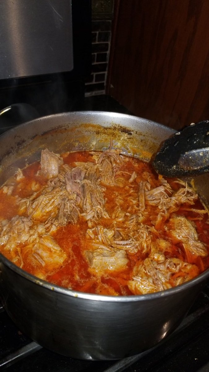 gamerfox5000's tweet photo. BIRRIA -hungry fox noises- #furry #furrycook #food #hungryfox https://t.co/OwN8JaYPt2