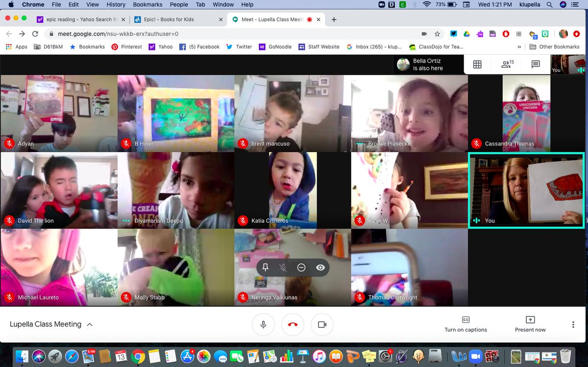 d61lupella's tweet photo. We had a fun class meeting today with Go Noodle! We also shared our favorite desserts! YUM!🍨🍦#d61learns https://t.co/CB1dfXUgj8