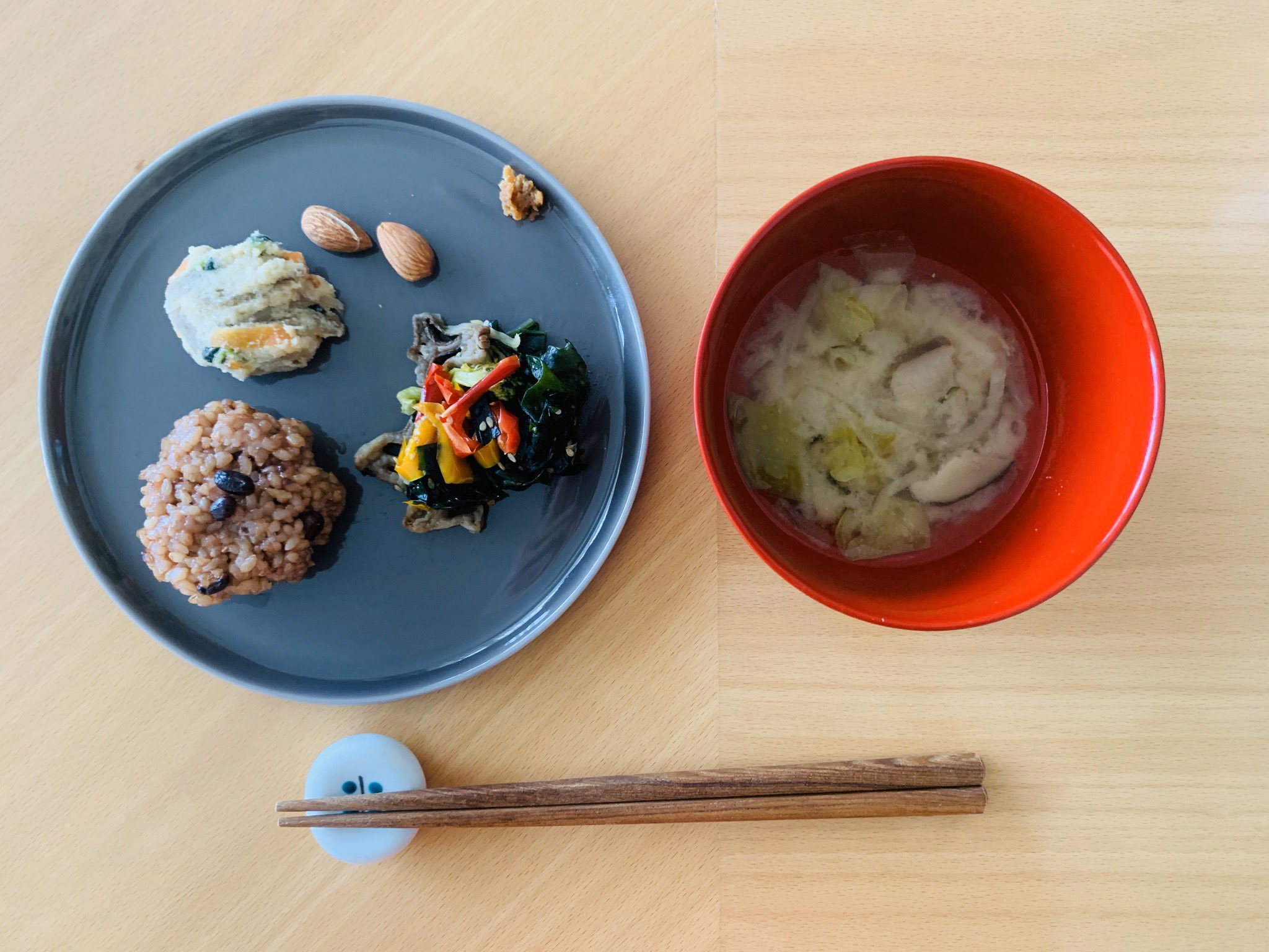 おりも プログラムの半分が終わって 3 4kg 毎日 朝スムージー 2回の超小食で意外とキツくないんだけど このまま落ち続けてくれるだろうか 6日目 超少食ファスティング Zoomfastingschool T Co Fd4r534nka Twitter