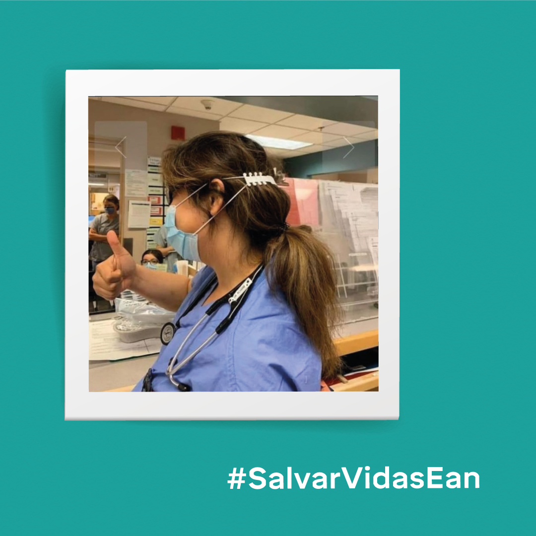 UniversidadEan's tweet photo. La iniciativa #SalvarVidasEan nos sigue llenando de #OrgulloEanista🙌 Los estudiantes realizaron el envío de 700 caretas de protección al Amazonas ✈️ Además, iniciaron la producción de un dispositivo que previene las heridas por fricción generada por el uso de tapabocas 👏👏👏 https://t.co/m9QX4GXVFg