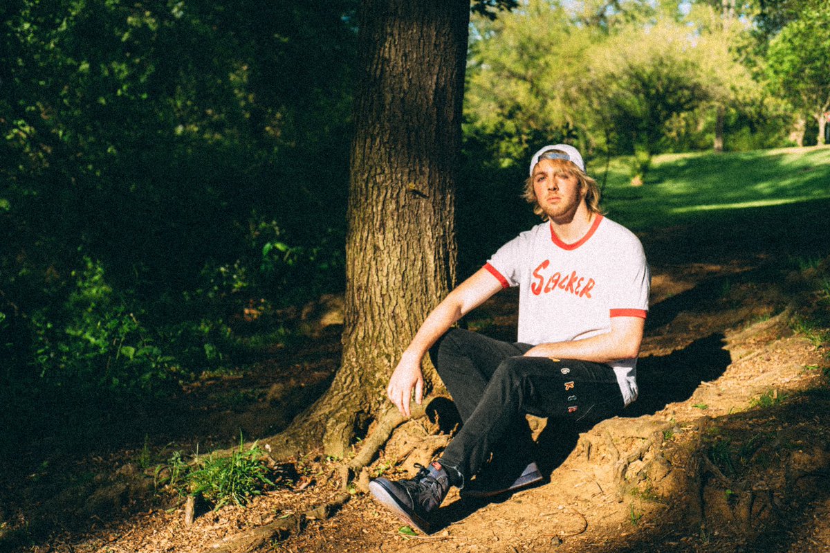 jordannjensenn's tweet photo. SLACKER - the dream for my bro’s clothing brand is finally coming into existence. He’s only got a couple of the original logo tees left, go stock up! (shots by @mixedbyjk3y) https://t.co/rSG4kIjhE3