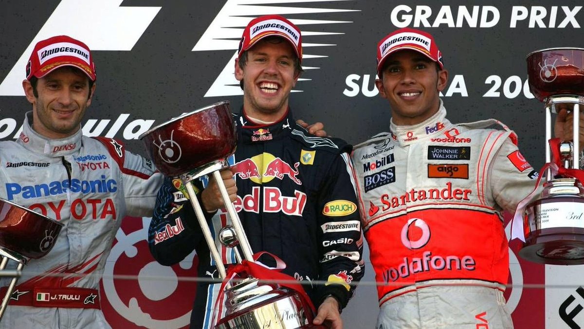 2009 Japanese Grand PrixRed Bull RB553 laps, 307.573 kmPole position: Sebastian VettelVettel was untouchable and nearly scored the perfect result of a win from pole position with fastest lap while leading every lap, crossing ahead of Trulli and Hamilton.