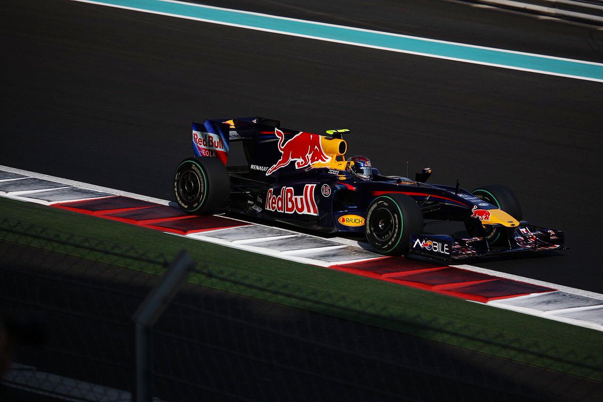 2009 Abu Dhabi Grand PrixRed Bull RB555 laps, 305.470 kmAt the front of the field, Sebastian Vettel won the race by seventeen seconds ahead of Webber for another one-two Red Bull finish while securing the runner-up position in the championship from Barichello.