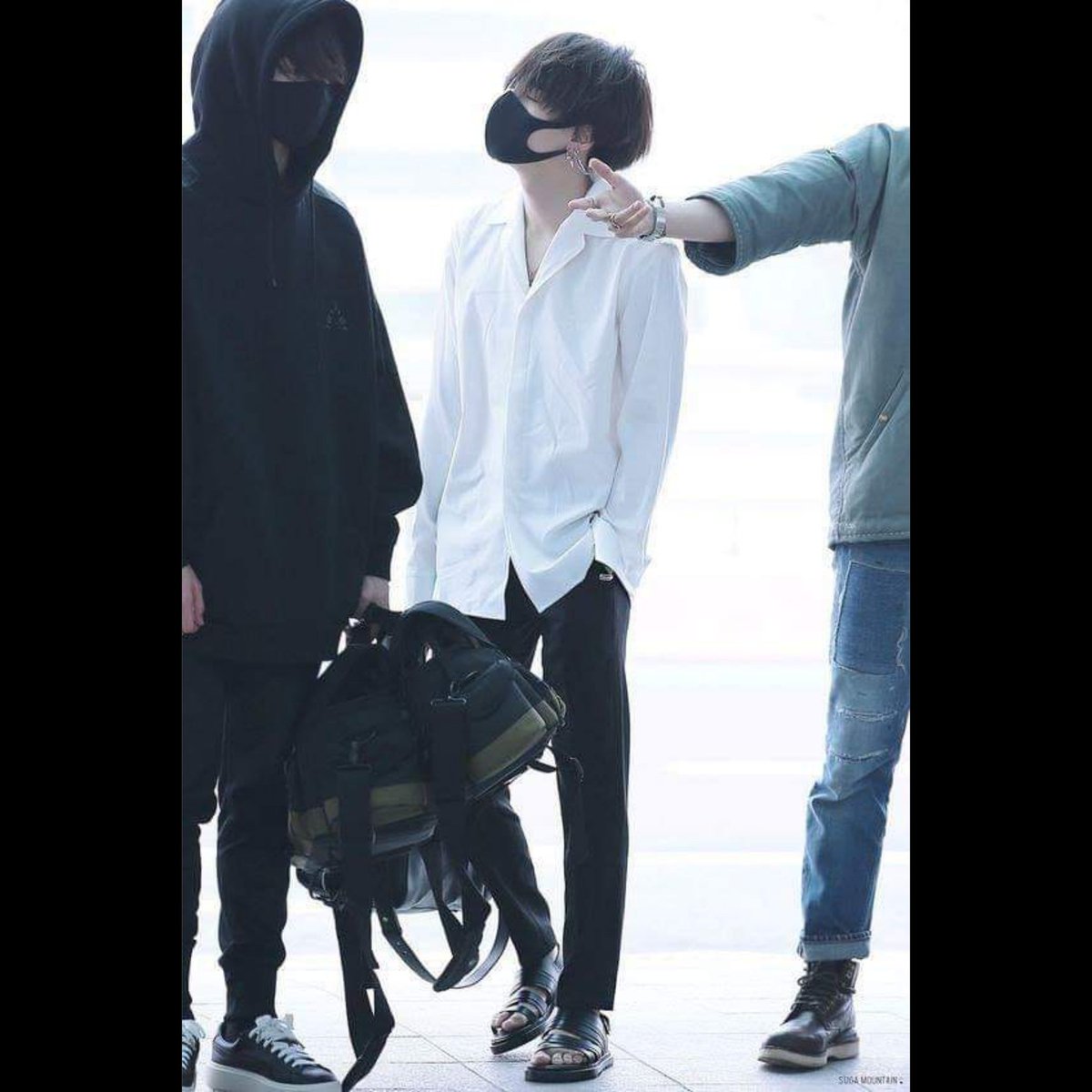 Lisayooon's tweet photo. Cant get over from this ๐ฅบ
He is like an anime boy๐ฅบ
#SUGA #Yoongi #BTS #BTS_OF_THE_DAY #SUGA #์๊ฐ #๋ฐฉํ์๋
๋จ์๊ฐ #yoongi #bts #sugabts #shooky #suga #btsyoongi #shadow #on #OurKingSuga #yoongistan #yoonkimin #yoonkibts #yoongibts #shookybts #sugashooky #bt21 #oursugar https://t.co/csrzUzpP0o