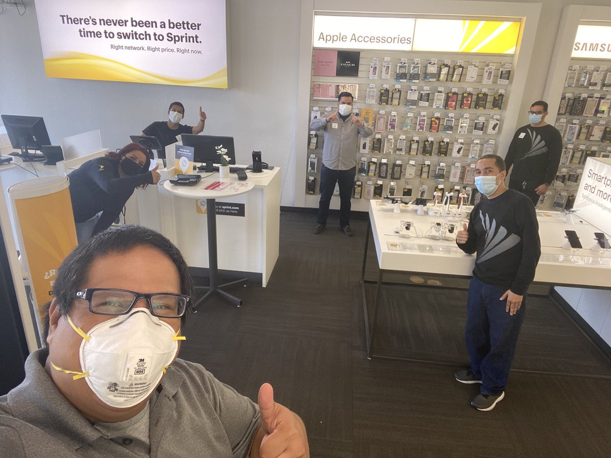 Loving the engagement and attention to safety our partners are practicing in stores.  Keep up the great work Team Bakersfield!