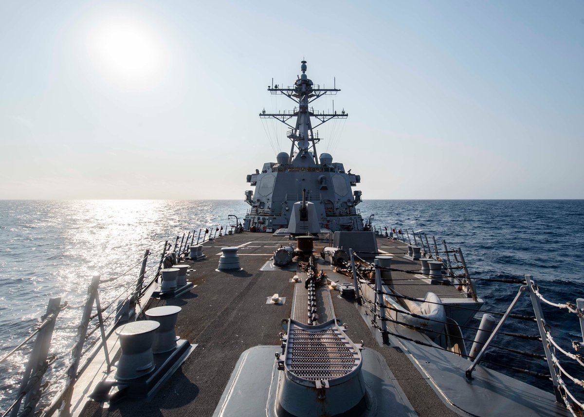 USPacificFleet's tweet photo. #USNavy Sailors stand watch aboard #USSMcCampbell as the forward-deployed guided-missile destroyer transited the Taiwan Strait on Wednesday. #DDG85 @US7thFleet https://t.co/w2CiY3ySR1