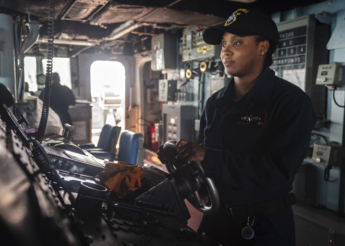 USPacificFleet's tweet photo. #USNavy Sailors stand watch aboard #USSMcCampbell as the forward-deployed guided-missile destroyer transited the Taiwan Strait on Wednesday. #DDG85 @US7thFleet https://t.co/w2CiY3ySR1