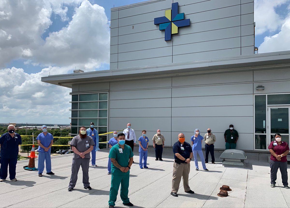ChristyM_TX's tweet photo. I'm honored to work w/ such dedicated healthcare professionals at @bswhealth_ATX - Thank you for your caring heart in serving patients &amp; our country - (And thank you to team members like @GabeMartinezPR for capturing these inspiring photos) #Thunderbirds @AFThunderbirds https://t.co/3bYR5rjfFh