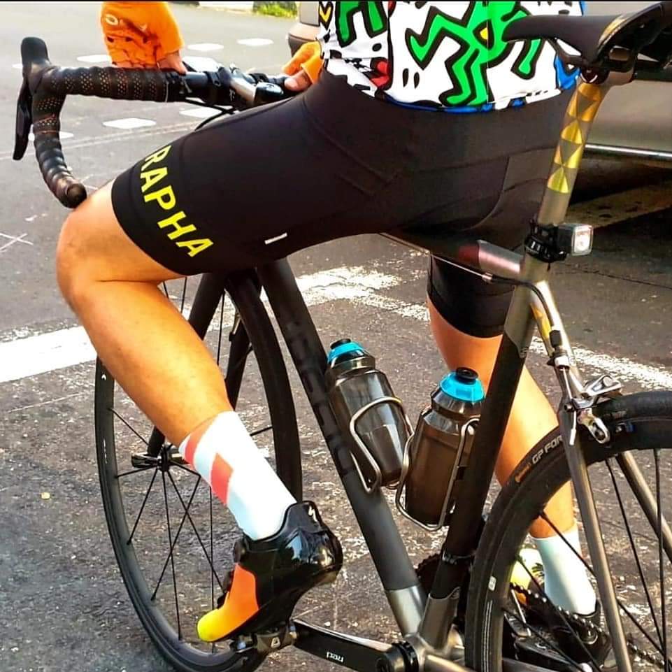 velocitizen's tweet photo. [ABLOC] 아블락물통 X 커스텀 브랜드 
@ https://t.co/VSrOglwQKN

#abloc #velocitizen #custombikes #아블락물통 #커스텀로드프레임 #수제카본프레임 #수제스틸프레임 #수제자전거 #벨로시티즌 https://t.co/fZdQ3OUPET