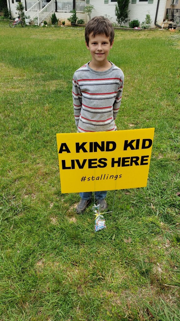 strauchsclass's tweet photo. Kindness happening all around! These #KindKidsoftheWeek are helping spread kindness by writing thoughtful notes and other generous RAK’s. So very proud of you Regina, Scarlett and Emanuel! @ceekayegan @RobertsRascals @MrBagshaw @lgaddy72 @StallingsES @AGHoulihan https://t.co/1sQMpHIcrJ