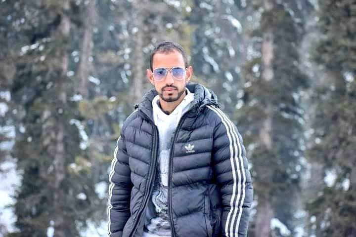 SalmanNizami_'s tweet photo. Mehraj 25, killed in Kashmir.
Zaid 14, killed in Palestine.

Mehraj was killed by Indian Soldiers for crossing a barricade, Zaid was killed over an argument with Israeli soldiers while conducting raids. The killing of innocents must stop. Prayers for peace! https://t.co/bjldUUftVa