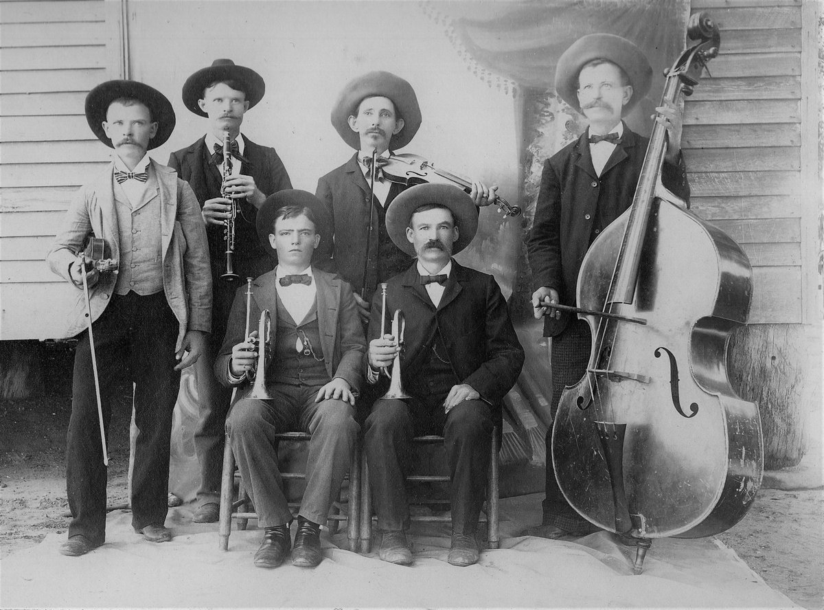 Texas_Fiddling's tweet photo. Check out the Elm Park band!
From our friend & all-around music guru Gary McKee in Fayette County, TX. There's s an Elm Grove in the western part of the county, sight of the FIRST cattle drive north, but no known Elm Park".
#texasfiddle @TracesofTexas
Anybody have any clues? https://t.co/K621Ups8Xz