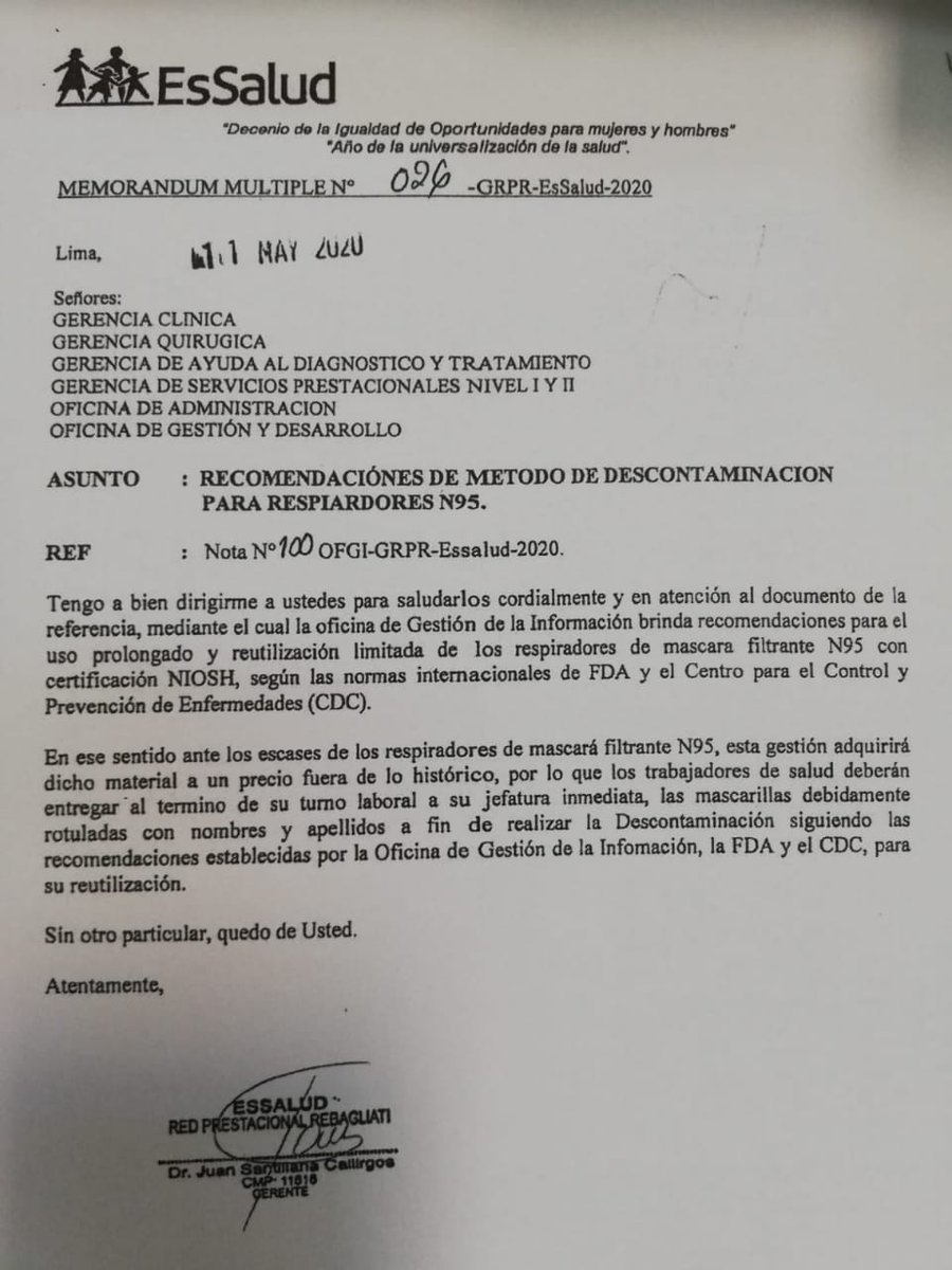 rmapalacios's tweet photo. ¿Esta es la seguridad sanitaria de @EsSaludPeru?
¿Reusar mascarillas que deben botarse cada día?
Ya se entiende porque los médicos se contagian.
No es justo. https://t.co/iARsDrMqj0