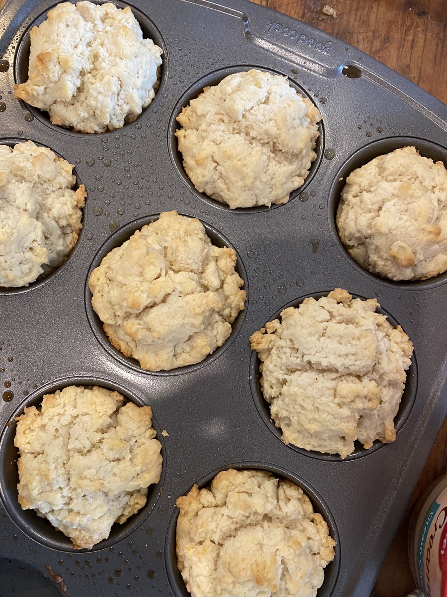 BerdSfo's tweet photo. Cooking is not my comfort zone but when I saw my cousin making Scones in Korea, I decided it was time! Bought the ingredients, mixed the batter & realized I forgot the vanilla ugh. Didnโt wanna go out so made w/o it! Hubby loved them! Proud of me!
#QuarantineLife #Learning2Bake https://t.co/4kuC6Nu2FN