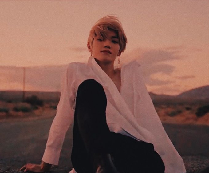 Taeyong beautifulI loved this shot so much, the background is also so beautiful