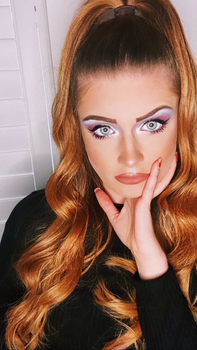 scratchspellman's tweet photo. I got @Roxxsaurus x @MakeupRVLTN  palette today. It’s the first time I’ve been brave enough to try out some colourful eyeshadows. Pretty happy with the results 🦄🦋✌🏻 https://t.co/1Cw3lPTyBo