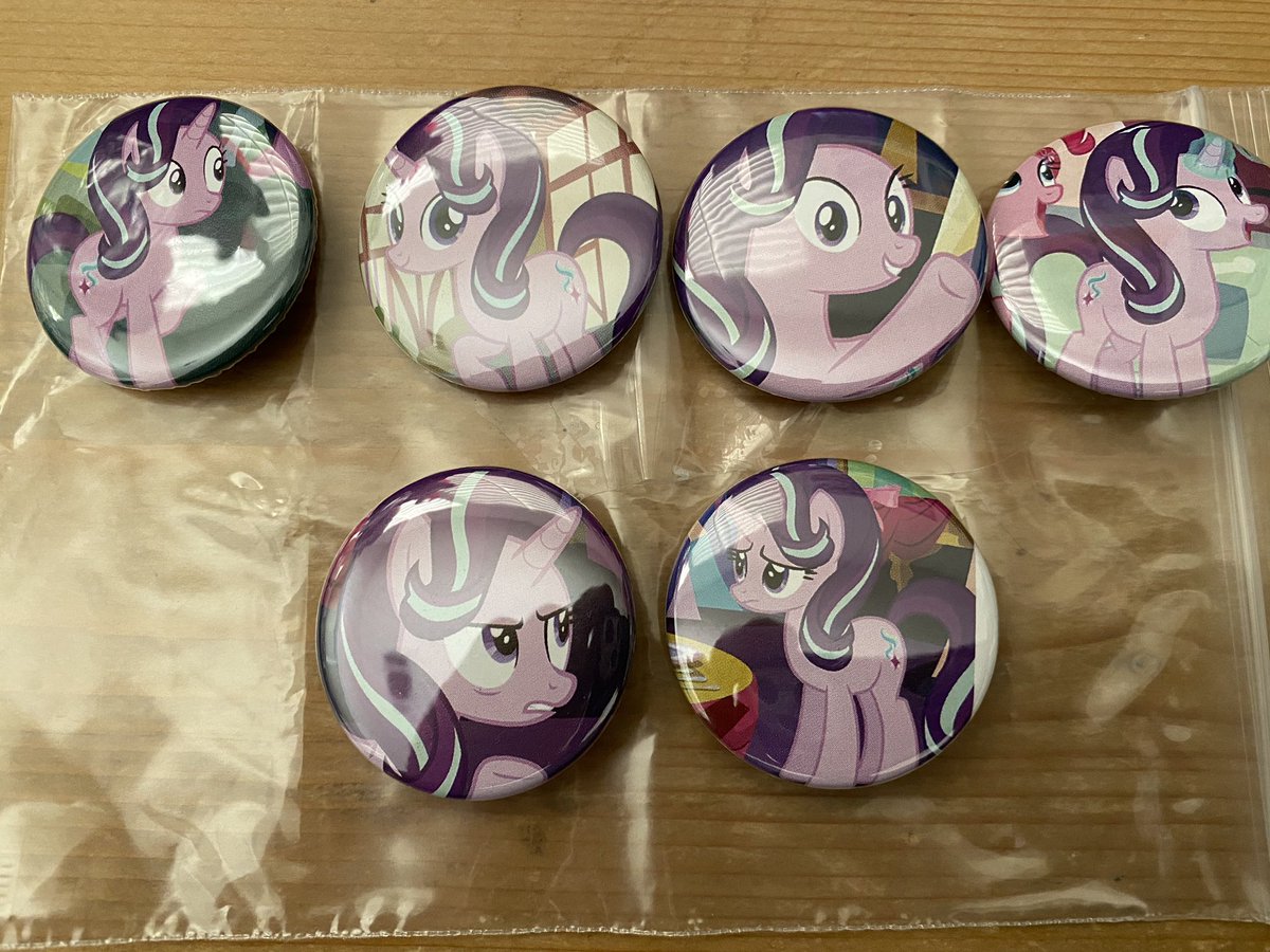TaylorBMcardle's tweet photo. First package from @BABSCon has arrived! @GlacideaDay thank you so much for my Starlight Glimmer buttons! These will look great on my lanyard 💜💜 #BABSConline #GlimmerGang https://t.co/LxjndKapss
