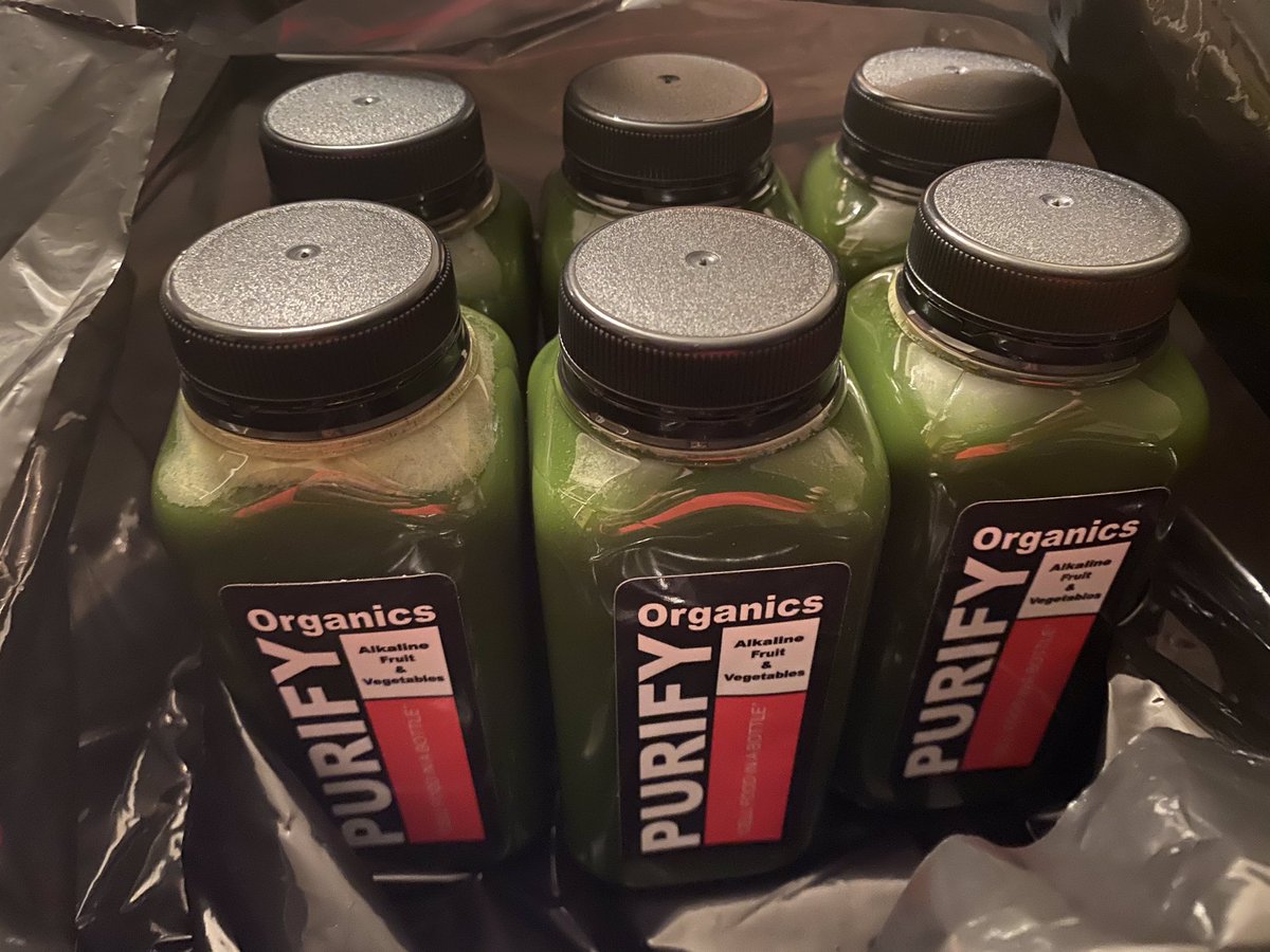 PUREXPOSURE's tweet photo. Purify Organics Cellfood in a bottle.  Green food plus. 8oz, 16oz and Gallons. 
Promoting a healthy immune system 313.444.3072  text  we deliver https://t.co/aEjFJoX757