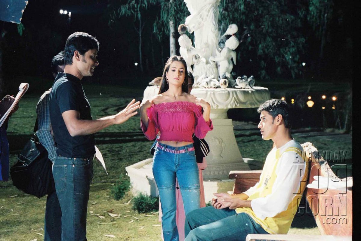 Tom_Bhayya_Here's tweet photo. A wonderful journey we had with this 🤗🤗

The directors Hero @urstrulyMahesh ❤️ 
He nailed it 👏

And special @ameesha_patel the special for the movie ❣️

Thanks for everything 🤗

#16YearsForScientificNaani https://t.co/QJQojJRfM5