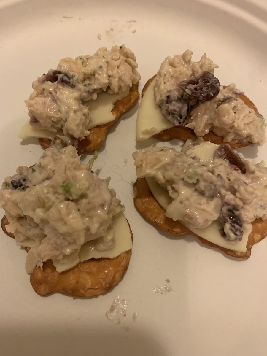 paulapcarneiro's tweet photo. Pandemic bites...we make everything as fancy as possible. Iโve been away from #hellskitchen for over 50 days now, Iโm missing the food. Provolone on a pretzel baguette cracker with cranberry chicken salad on top๐๐ผโจ #makeitfancy @tmcoxxx https://t.co/nBr4X8Zm1L