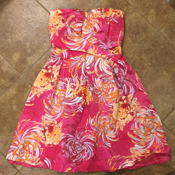 sugismimi's tweet photo. So good I had to share! Check out all the items I'm loving on @Poshmarkapp #poshmark #fashion #style #shopmycloset #eddiebauer #whitehouseblackmarket #orsay: https://t.co/mwmM2oWuTH https://t.co/fFmHZUXg74
