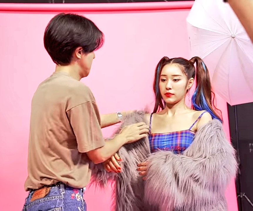 _siomaimnida's tweet photo. When he said, "Everything means everything" this is what it is. He really wants the best for the girls 🥰💕

#sissygirlgroup #sissy #Arm #gmmtv #ciize #janhae #jane #aye #loadinglove #sissyloadinglove @arm_wc @janeeeyeh @Janhae @Ciize_ziizha @aye_sarunchana https://t.co/nsJLU3viMB