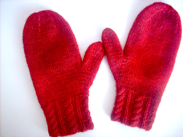 NaughtyKittens's tweet photo. Which pair of mittens do y'all like best? We all want to buy matching pairs. https://t.co/fotrmaBPzD