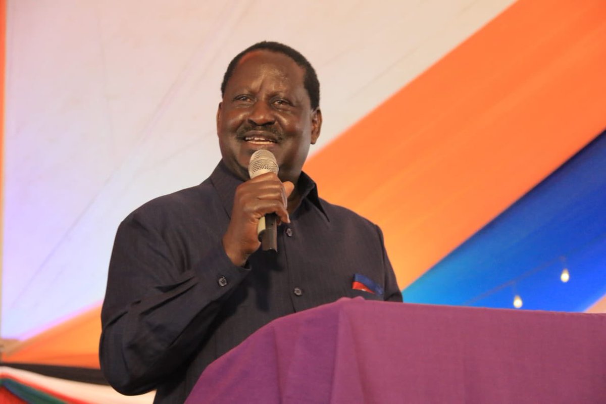 PeterKariukiKE's tweet photo. Kenyan politics seems to be taking a new direction at a supersonic speed.  Hustler Nation seems to be shrinking very fast. 
Who is having a better plan for this nation between Baba and WSR

Rtweetts  🔁 for DP William Ruto

Likes         ♥️ for Raila Odinga

#IHaveYourBackWsR https://t.co/59CDB8EaiC