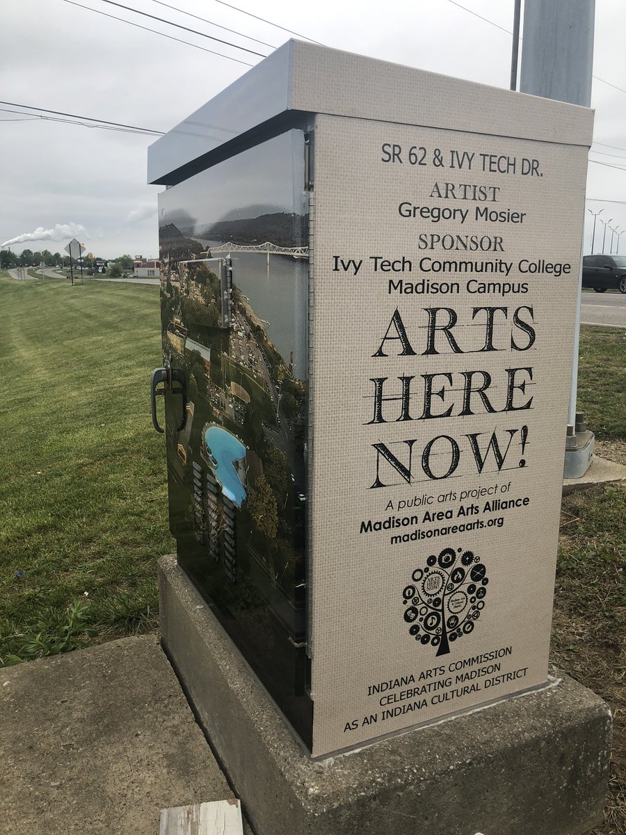 blue_eyedmolly's tweet photo. Love how @MadArtsAlliance turns boring electric boxes into art in @StellarMadison! @IvyTechCC #ivytechmadison https://t.co/mjAZ23PMar
